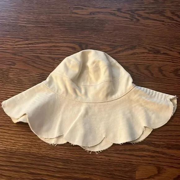 Flower Canvas Bucket Hat By Anthropologie in Ivory